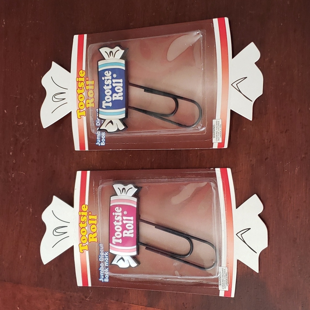 NWT  2006 Tootsie Roll Bookmarks